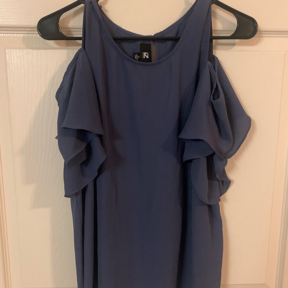 3 FOR $21 ⭐️ IZ Cold Shoulder Blouse